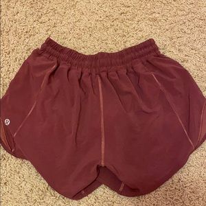 Lululemon hotty hot shorts (tall)